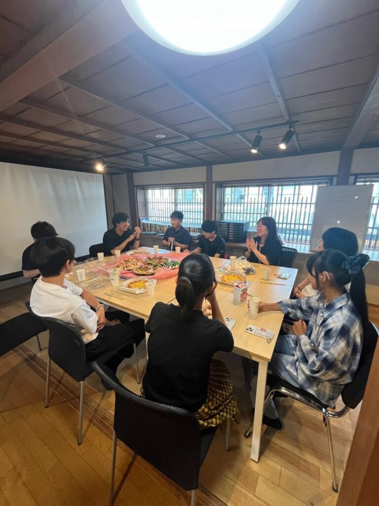 卒業パーティー歓談